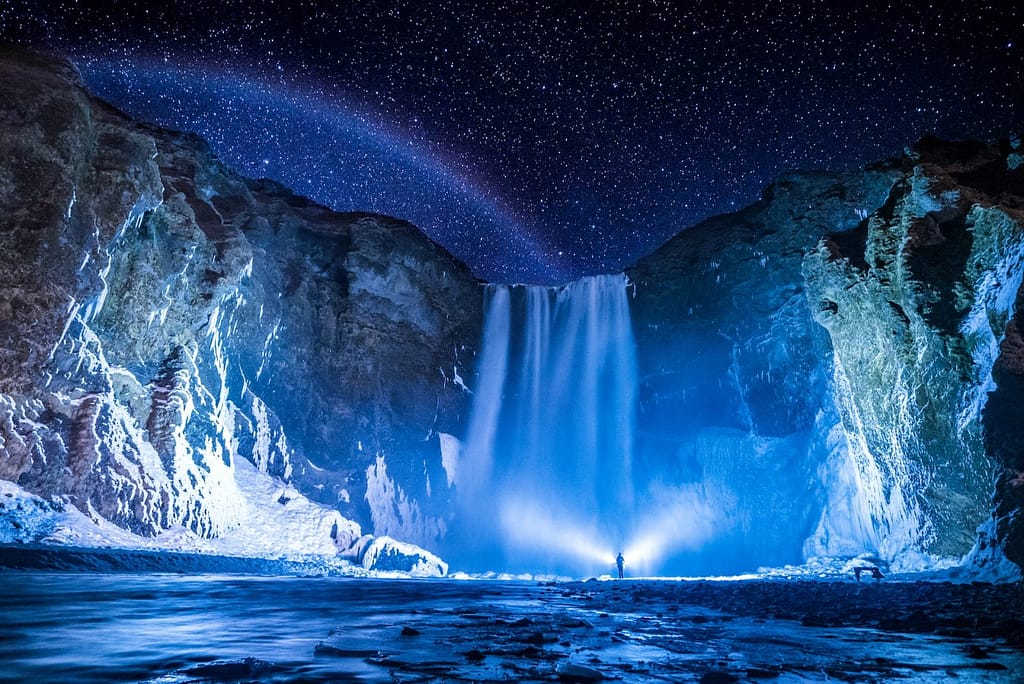 "The Ultimate Road Trip: Uncover Iceland's Breathtaking Beauty on Scenic Drives of a Lifetime" 3 jonatan pie VlH2eHyE 50 unsplash